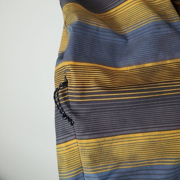 Columbia Board Shorts mens 38 Gray Yellow stripes Pockets Unlined Outdoor Beach - Picture 10 of 16